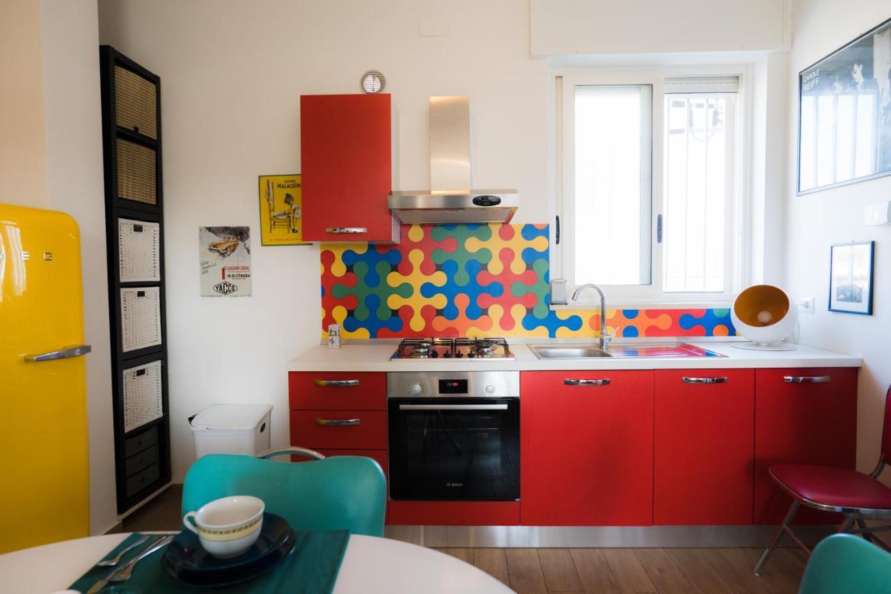 Hollywood Apartment Near Station With Parking Bari Exteriér fotografie